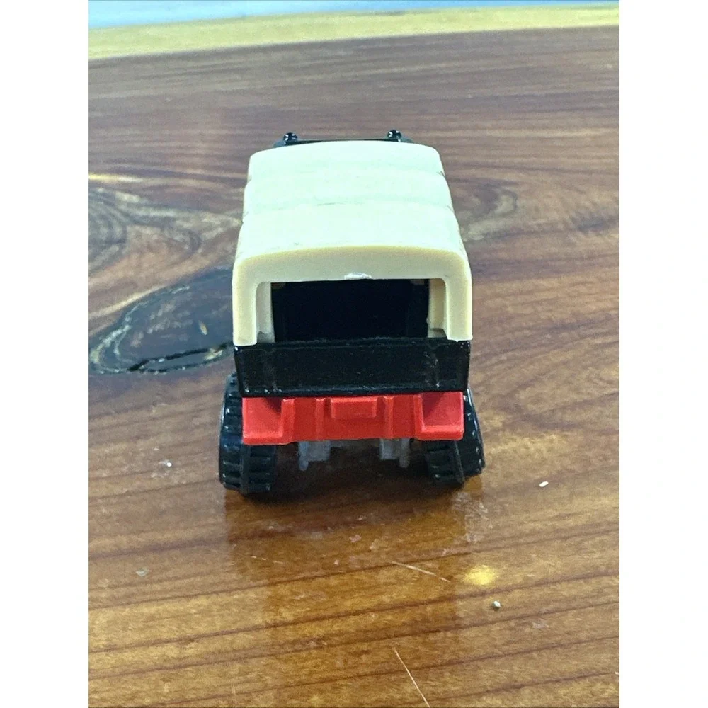 Vintage 1990 Hot Wheels Military Vehicle Bear Unit Die-Cast‎ Toy Car Jeep Truck